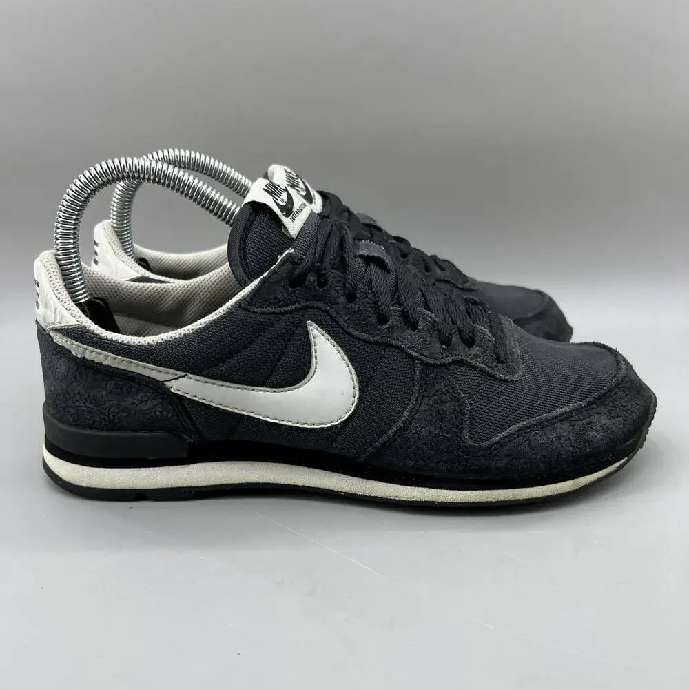 Nike Internationalist Waffle Running Sneakers Women Size 6.5 Black White Shoes